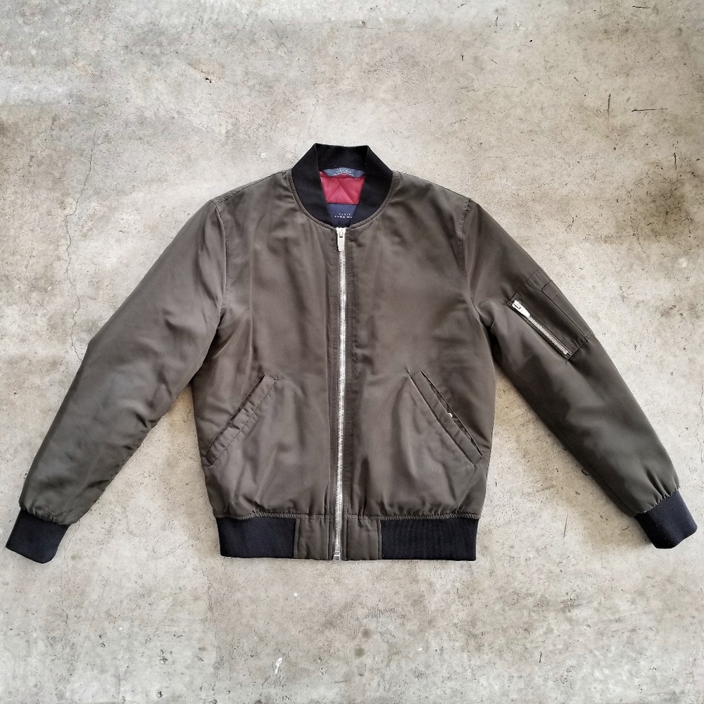 OLIVE GREEN BOMBER JACKET